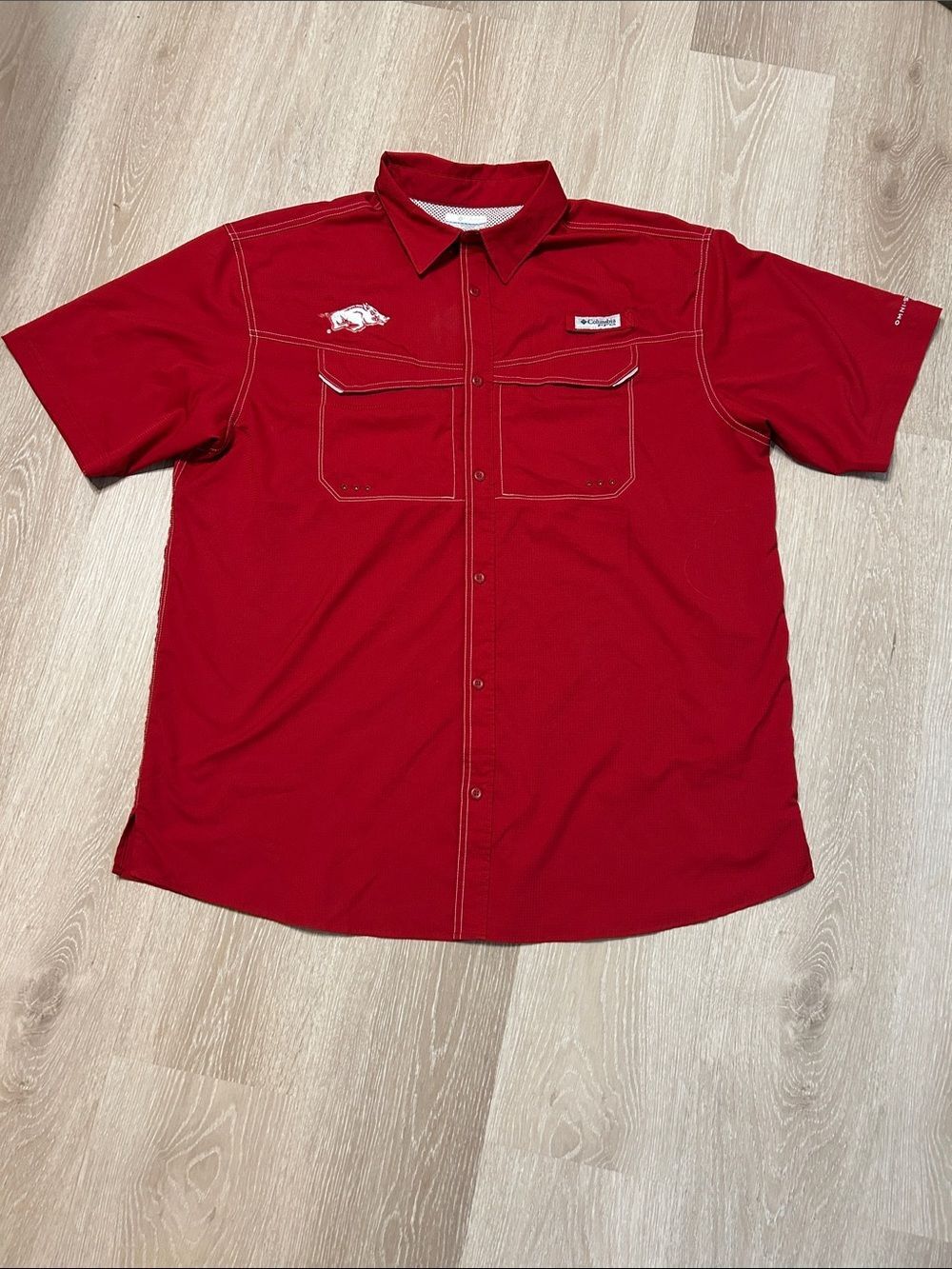 Columbia Sportsware Men’s Arkansas Razorback Short Sleeve Button-Down Shirt XL